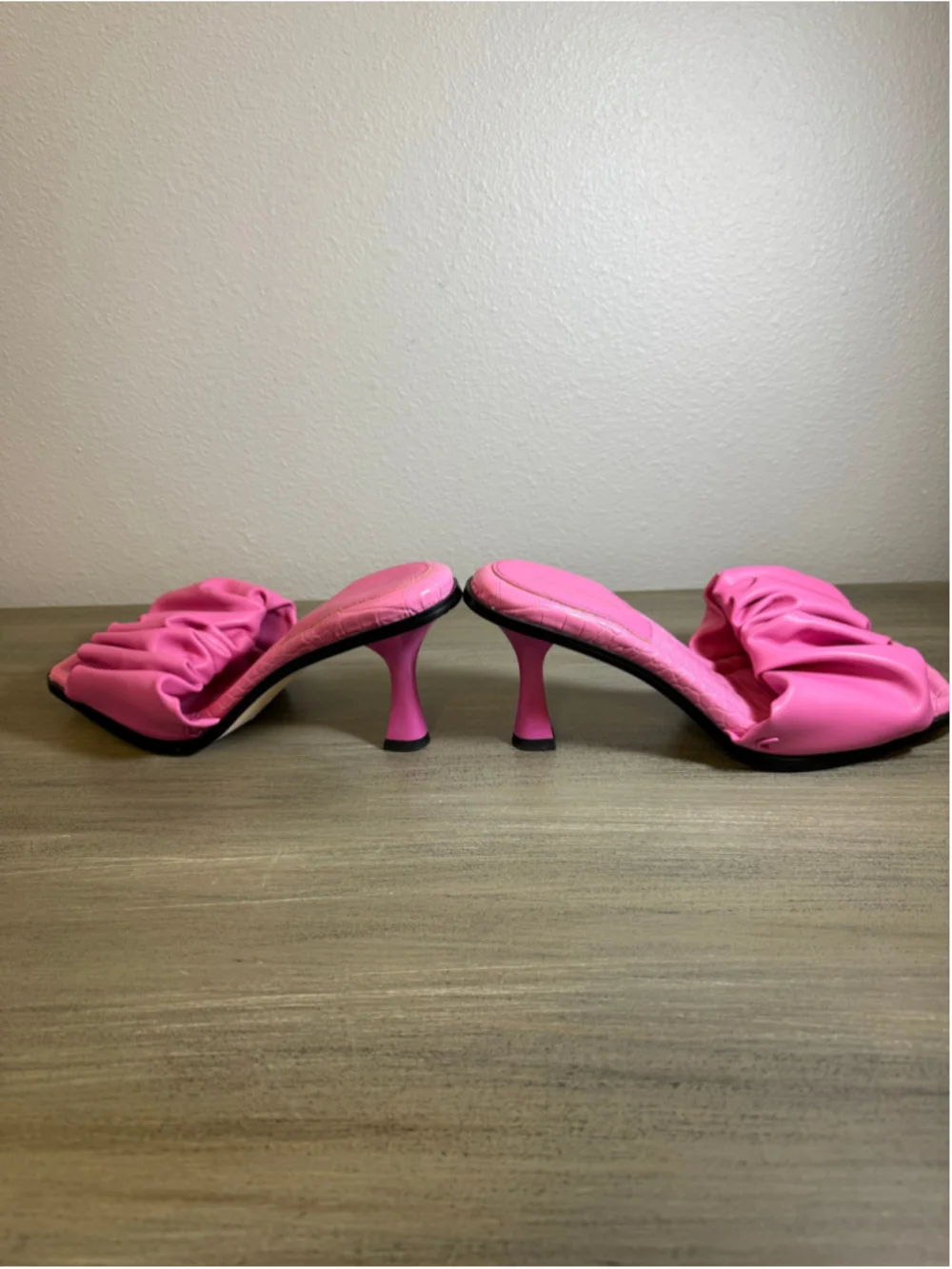 hot pink Circus NY by Sam Edelman Slade sandals ruched upper square toe sz 9